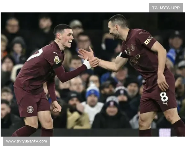 曼联与曼城的对决，谁才是当今足坛的王者？